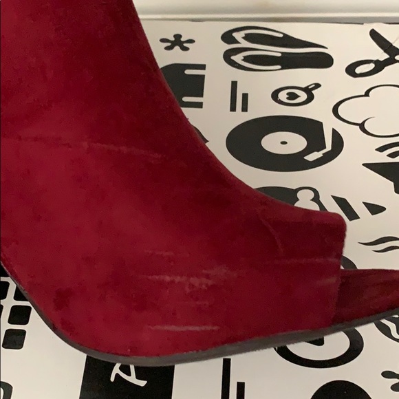 Open toe, chunky heel booties - Picture 7 of 7